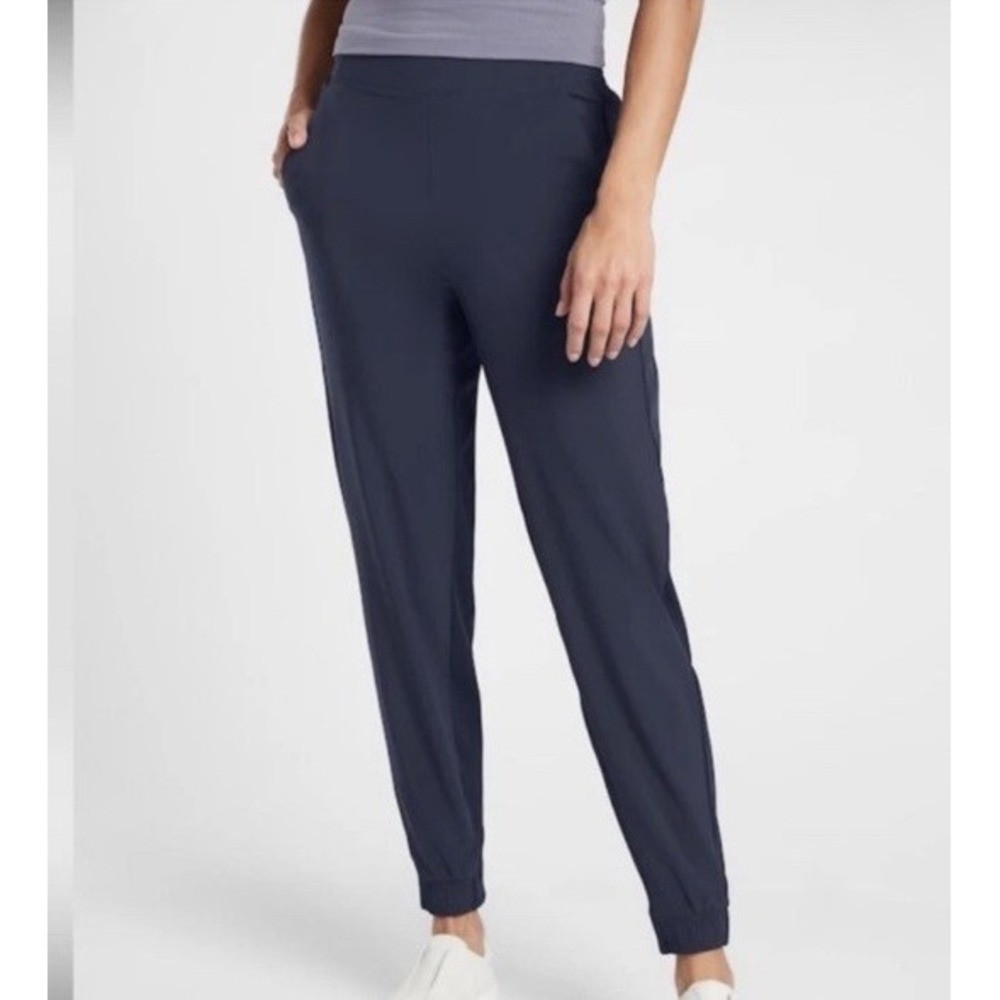 Athleta Brooklyn Jogger in Navy Size 4
